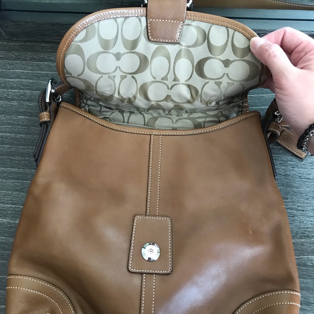 Coach tan leather saddle bag style - Picture 7 of 8